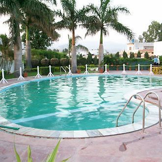 Black Mango Resort Амбала Экстерьер фото